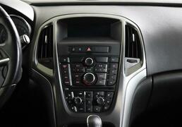 Opel Astra 2012, 141 457 км, 1.6 л, 180 л.с., фото 2