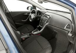 Opel Astra 2012, 142 796 км, 1.6 л, 115 л.с., фото 2