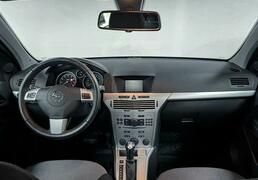 Opel Astra 2012, 141 769 км, 1.8 л, 140 л.с., фото 4