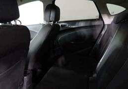 Opel Astra 2012, 140 534 км, 1.6 л, 115 л.с., фото 3