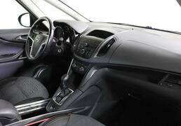 Opel Zafira 2013, 138 196 км, 1.4 л, 140 л.с., фото 3