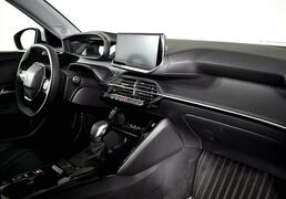 Peugeot 2008 2021, 51 569 км, 1.2 л, 130 л.с., фото 3
