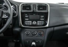 Renault Logan 2017, 91 984 км, 1.6 л, 102 л.с., фото 2