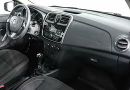 Renault Logan 2017, 92 537 км, 1.6 л, 102 л.с., фото 2