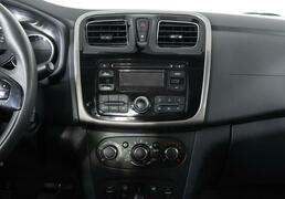Renault Logan 2015, 113 436 км, 1.6 л, 82 л.с., фото 2