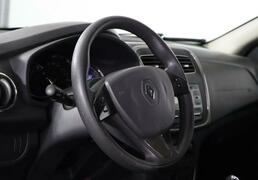 Renault Sandero 2016, 104 558 км, 1.6 л, 82 л.с., фото 3