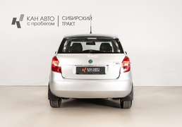 Skoda Fabia 2010, 210 500 км, 1.6 л, 105 л.с., фото 4