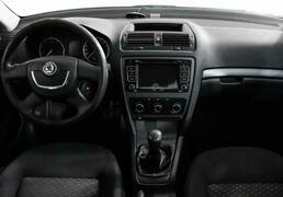 Skoda Octavia 2010, 169 952 км, 1.6 л, 102 л.с., фото 2