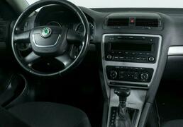 Skoda Octavia 2011, 152 324 км, 1.8 л, 152 л.с., фото 1
