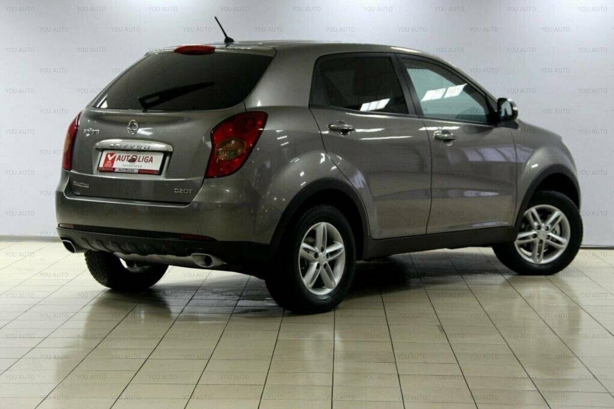 Саньенг Актион 2011. SSANGYONG Actyon 2013 рыжий. Саньенг коричневый.