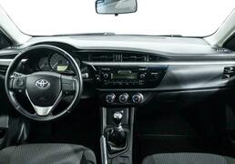 Toyota Corolla 2015, 112 248 км, 1.6 л, 122 л.с., фото 3