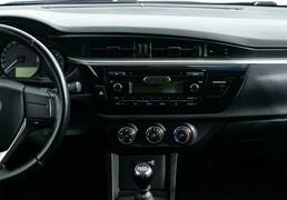 Toyota Corolla 2015, 112 248 км, 1.6 л, 122 л.с., фото 1