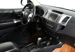 Toyota Hilux 2014, 122 586 км, 3.0 л, 171 л.с., фото 3