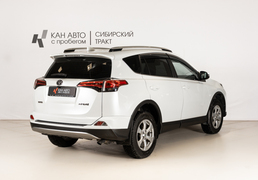 Toyota RAV4 2018, 124 320 км, 2.0 л, 146 л.с., фото 3