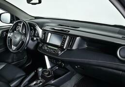Toyota RAV4 2017, 93 873 км, 2.0 л, 146 л.с., фото 3