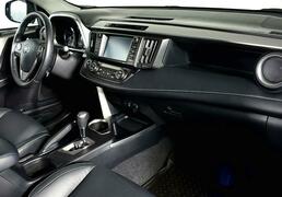 Toyota RAV4 2018, 84 895 км, 2.0 л, 146 л.с., фото 2