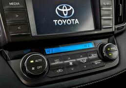 Toyota RAV4 2015, 112 632 км, 2.0 л, 146 л.с., фото 2