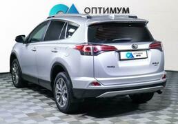 Toyota RAV4 2018, 83 265 км, 2.2 л, 150 л.с., фото 3