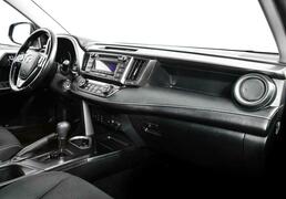 Toyota RAV4 2018, 82 536 км, 2.0 л, 146 л.с., фото 3