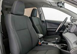 Toyota RAV4 2016, 103 568 км, 2.0 л, 151 л.с., фото 4