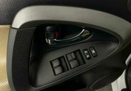 Toyota RAV4 2012, 142 256 км, 2.0 л, 158 л.с., фото 4
