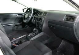 Volkswagen Jetta 2015, 113 569 км, 1.6 л, 105 л.с., фото 3