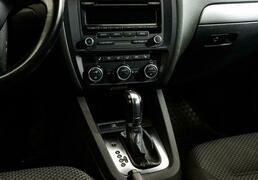 Volkswagen Jetta 2014, 124 569 км, 1.6 л, 105 л.с., фото 1