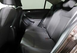 Volkswagen Jetta 2013, 132 563 км, 1.6 л, 105 л.с., фото 2