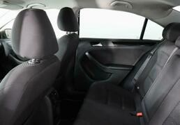Volkswagen Jetta 2014, 121 245 км, 1.4 л, 122 л.с., фото 2