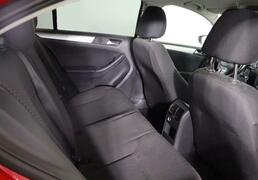 Volkswagen Jetta 2013, 133 635 км, 1.6 л, 105 л.с., фото 1