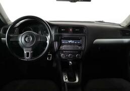 Volkswagen Jetta 2013, 133 635 км, 1.6 л, 105 л.с., фото 3
