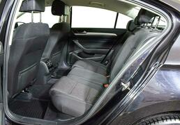 Volkswagen Passat 2016, 101 529 км, 1.4 л, 150 л.с., фото 4