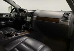 Volkswagen Touareg 2008, 184 569 км, 3.0 л, 240 л.с., фото 2