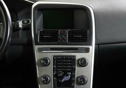 Volvo XC60 2012, 142 456 км, 2.4 л, 163 л.с., фото 4
