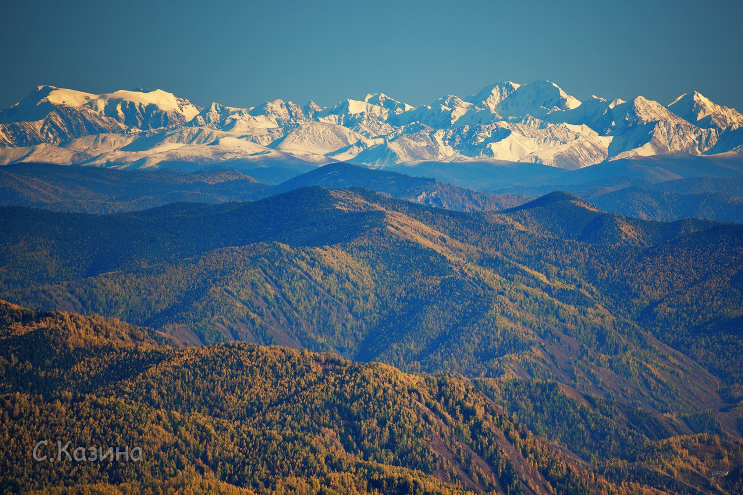 Горы Алтая осенью