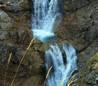Водопад на реке Гебидон, Северная Осетия Алания