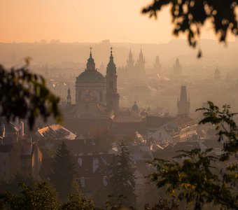 Вид на утреннюю Прагу