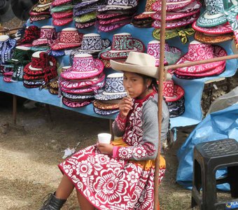 Продавщица шляп. Перу. Анды.