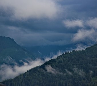 Облака в горах