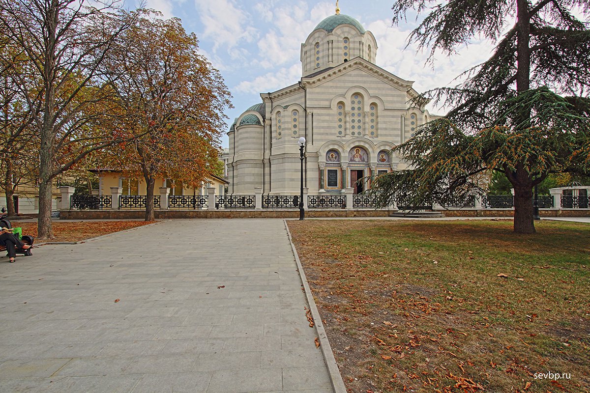 Владимирский собор (усыпальница адмиралов)