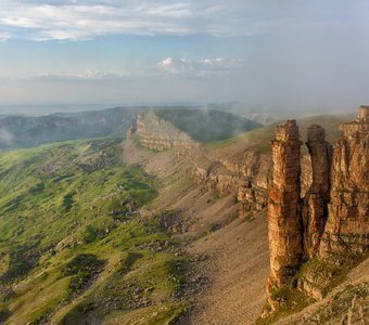 Два монаха