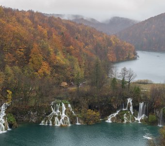 Водопады на озере Милановач