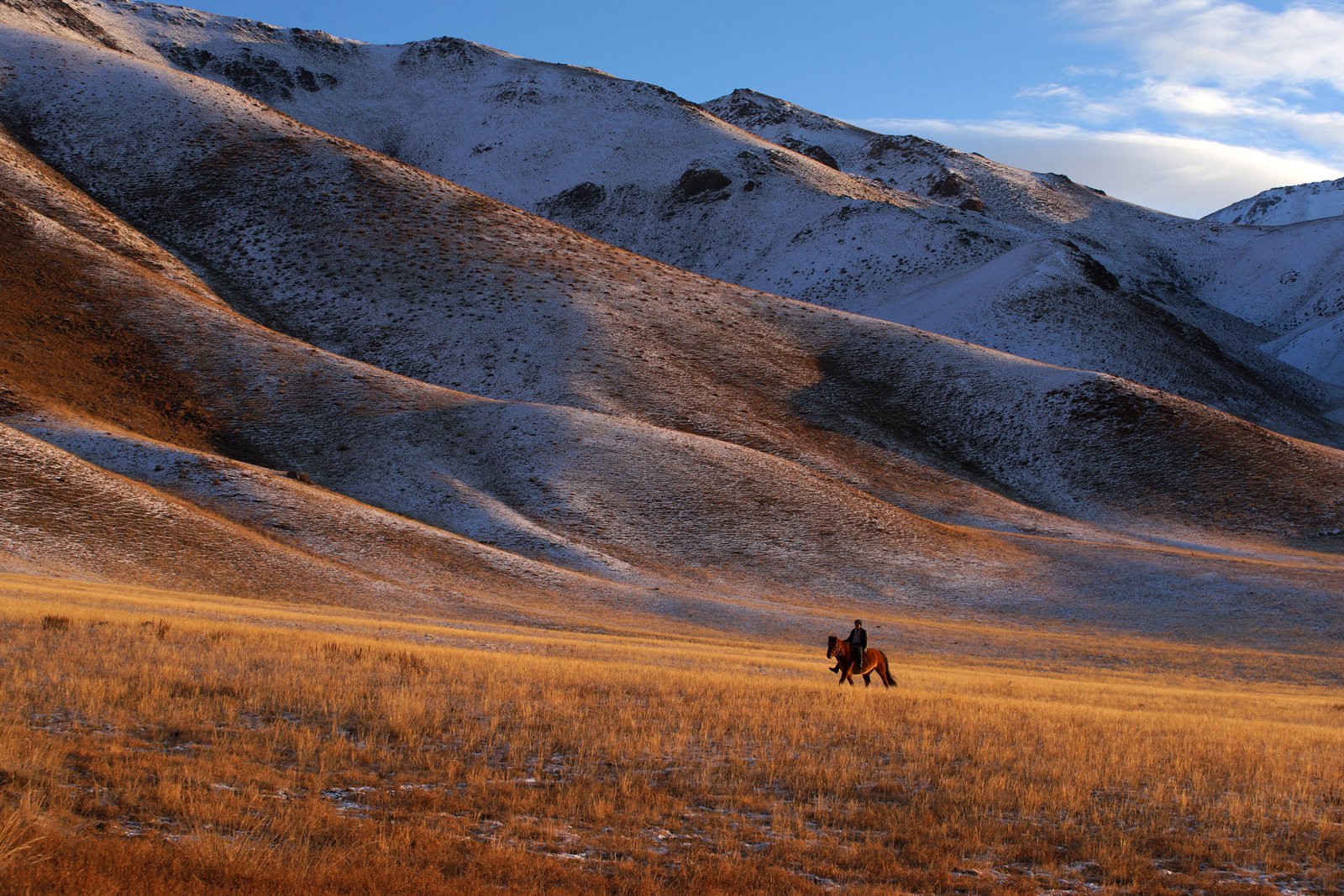 Mongolia. Сопки Монголии. Заповедник Силхэм Монголия. Сентерра Голд Монголия. Гурван-Богдо Монголия.