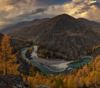 Вид на излучину реки Аргут