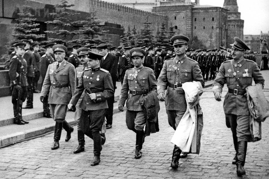Фото парада победы на красной площади в 1945 году