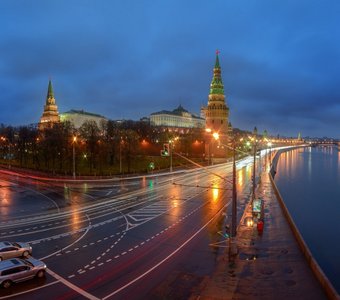 "Москва.Пасмурный вечер"