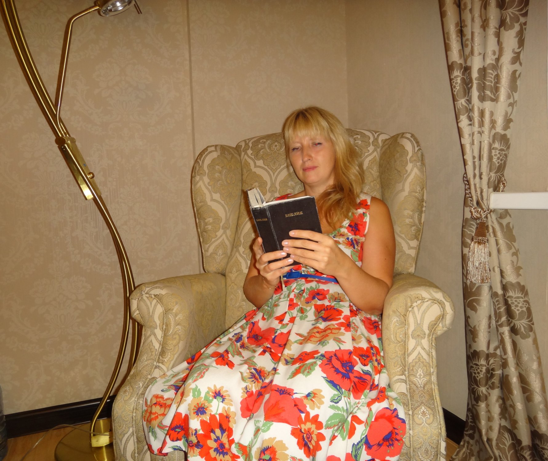 Навеки не покину святую Библию...