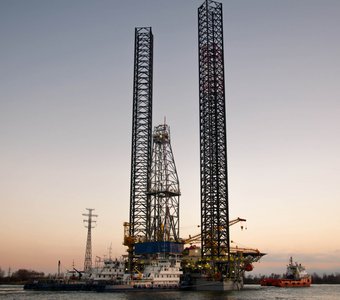 Нефтевышка на Каспий