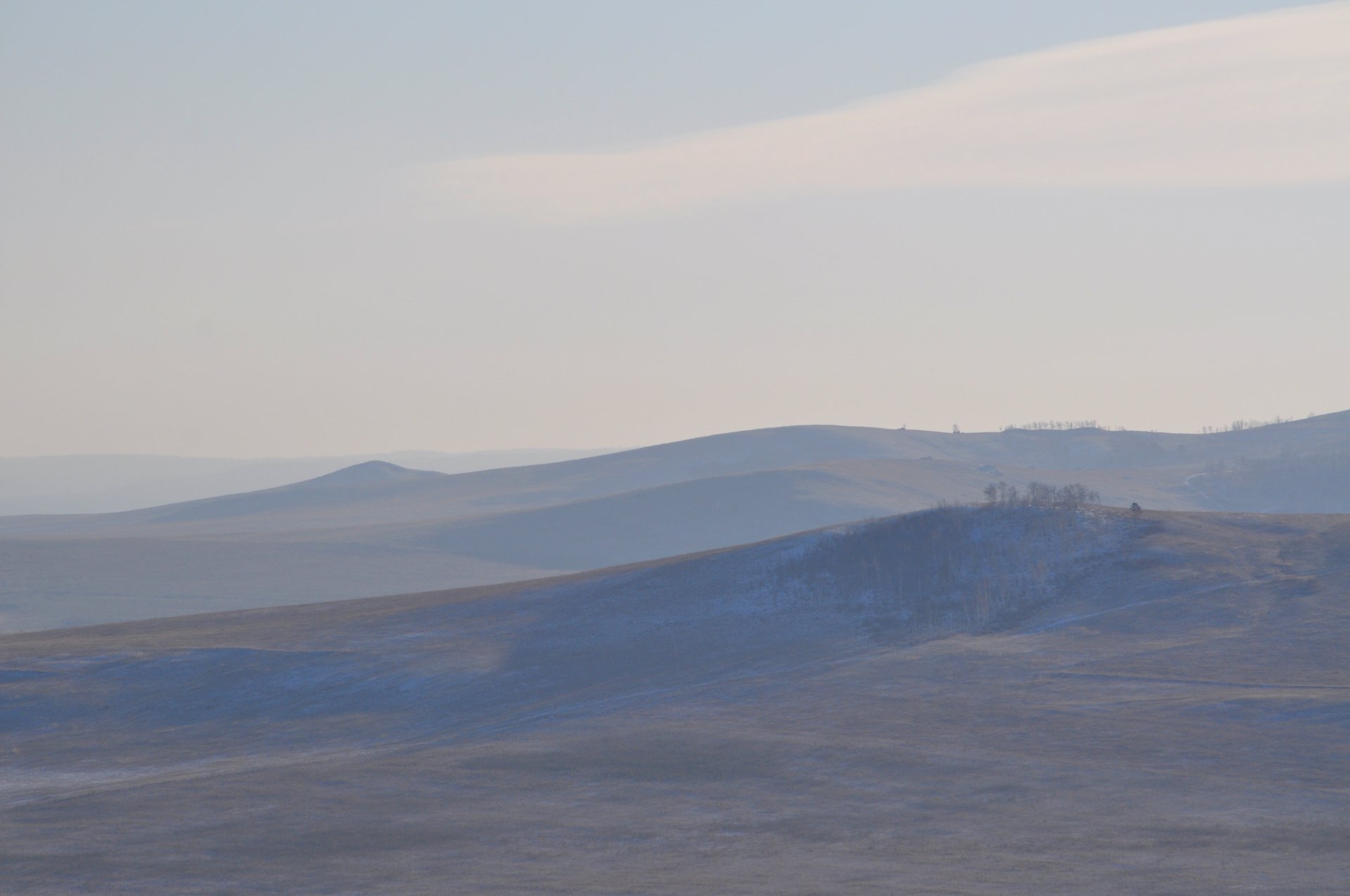 Холмистая степь зимой