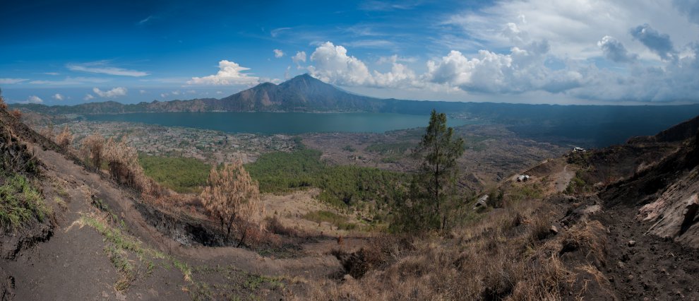Вид с вулкана Батур